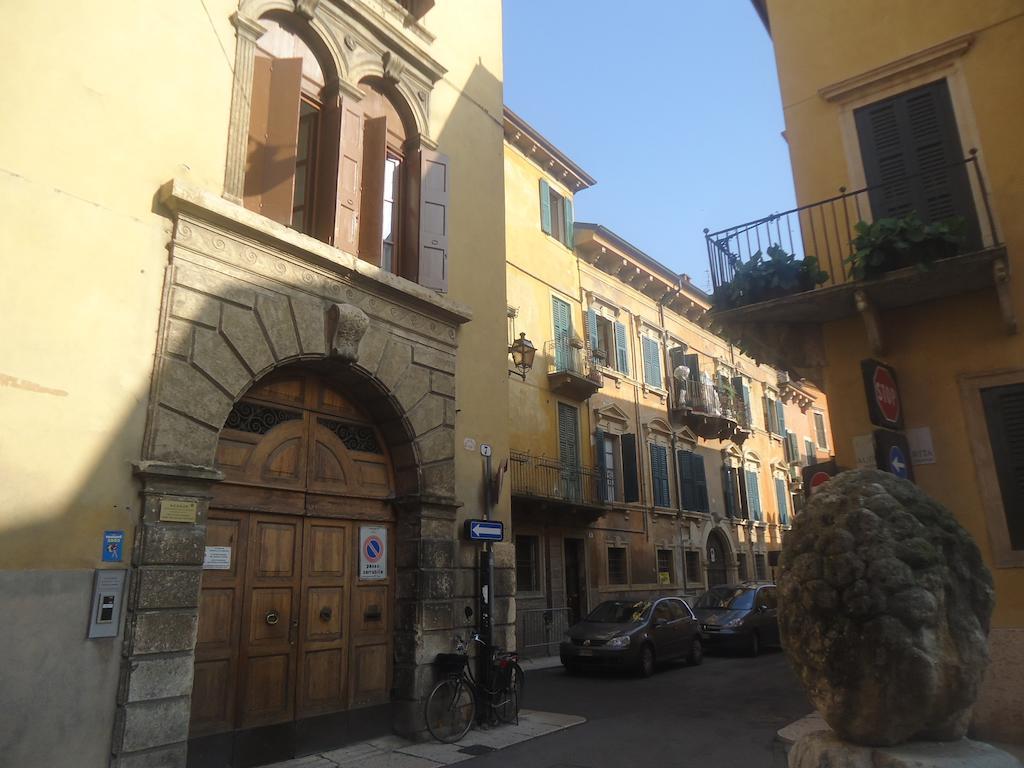 Protezione Della Giovane - Female Hostel Verona Eksteriør bilde